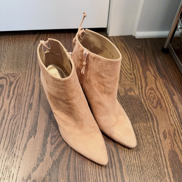 Stuart Weitzman bootie size 8.5 - Picture 1 of 5